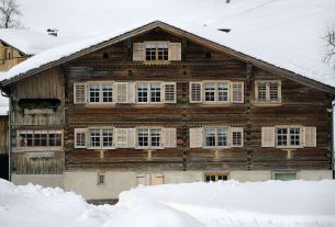 Einhof Loch in Schwarzenberg